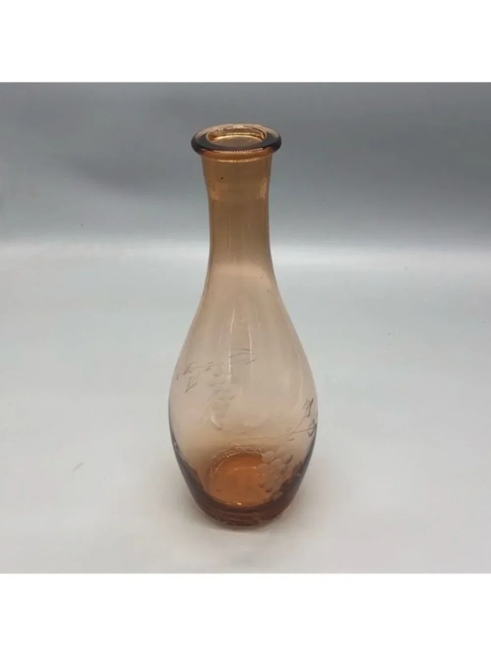 vintage liquid Decator glass vase amber grapes edged 11